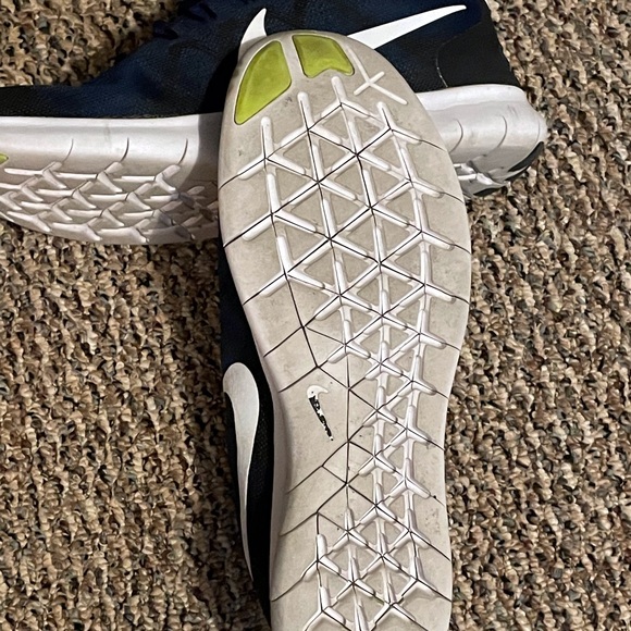 Nike Free Rn - Men’s 10 - Picture 4 of 5